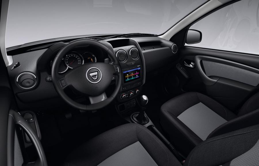 Торпедо Dacia Duster Steel 2015 года  (фото 4 из 4)